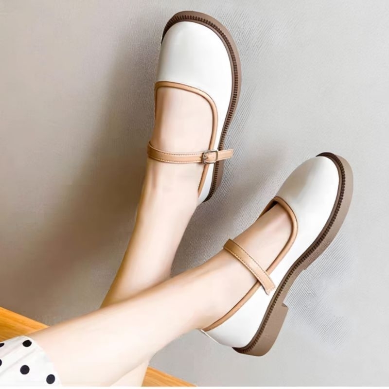 Sepatu Docmart Wanita Kerja Hitam Gesper / Flat Loafers Cewek Terbaru Korean Style Casual 